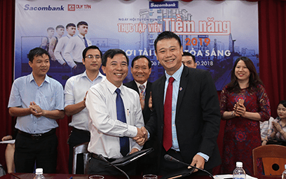 Sacombank chi nhánh Đà Nẵng ký kết hợp tác tuyển dụng với Đại học Duy Tân